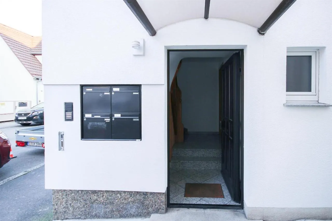 Alfa Stuttgart 3Zi-Maisonette 6 Personen Zuffenhausen Nahe Porsche & Bosch L Wifi & Smarttv I 3Br 4 Beds I Kitchen I Bathroom & Wc