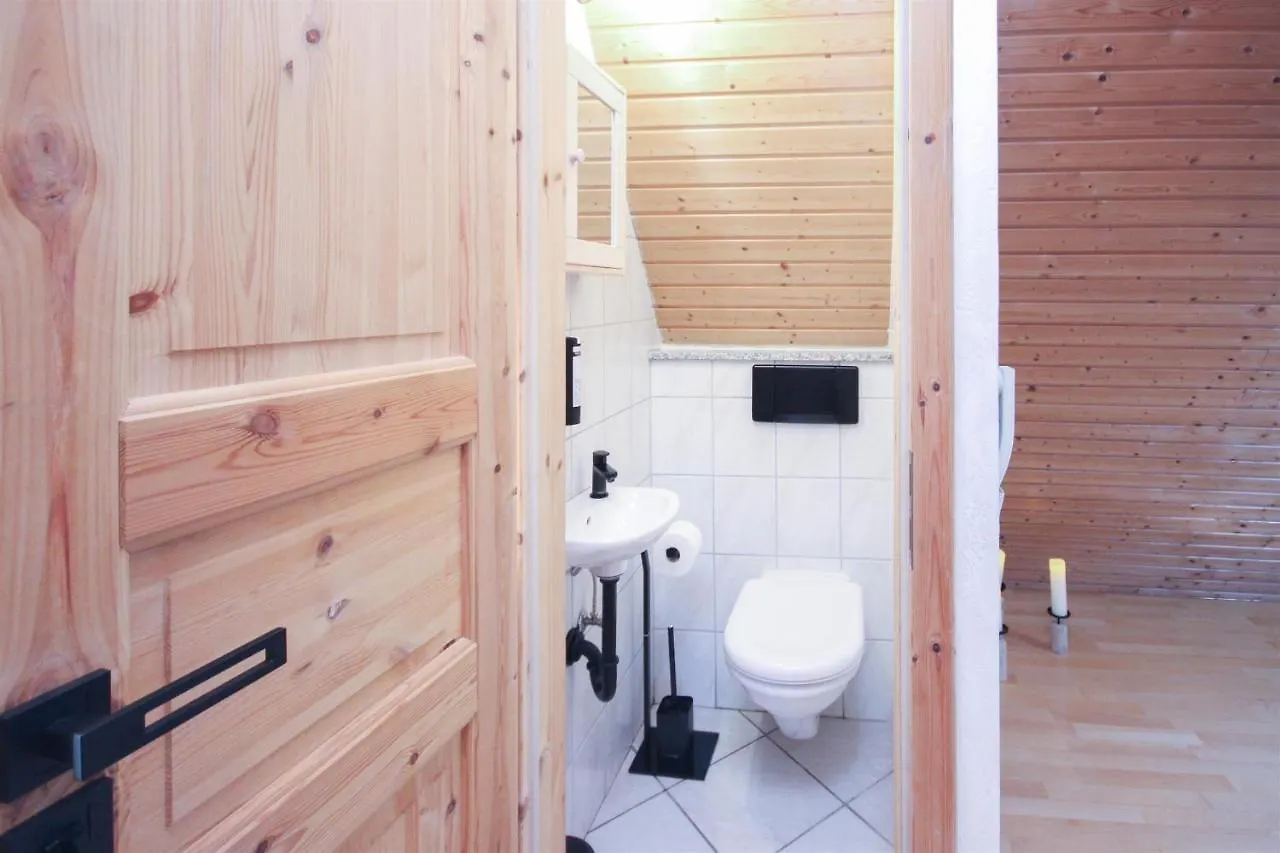 Apartment Alfa Stuttgart 3Zi-Maisonette 6 Personen Zuffenhausen Nahe Porsche & Bosch L Wifi & Smarttv I 3Br 4 Beds I Kitchen I Bathroom & Wc Germany